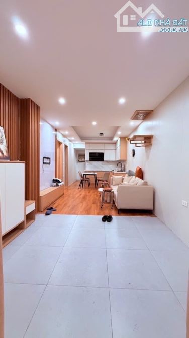 TẬP THỂ CẦU GIẤY TẦNG 1-DT 60M 2 NGỦ 2 WC  GIÁ 5,15 TỶ,NGÕ Ô TÔ TẢI TRÁNH - 1