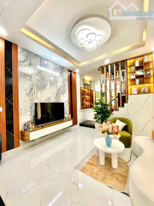 NHÀ ĐẸP HXH 3 LẦU, 121M2, THỚI AN 05, LÊ VĂN KHƯƠNG, Q12, GIÁ CHỈ 5,39 TỶ TL - 1