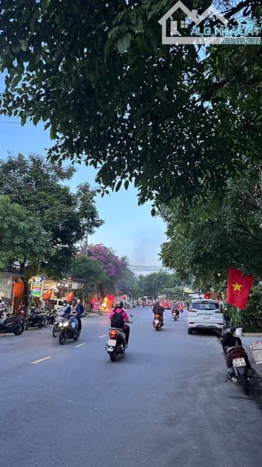 📌📌📌Làm việc trực tiếp!!! Bán nhà cấp bốn mặt tiền đường Nguyễn Chánh 🌺 - 1