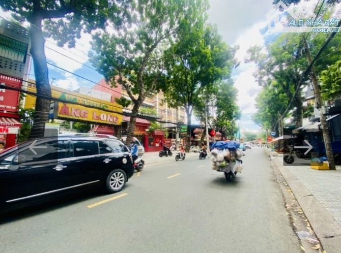 BÁN NHÀ MTKD LÃ XUÂN OAI, 3 TẦNG, CHỈ 5,X TỶ LONG TRƯỜNG GẦN ĐH TÀI CHÍNH MARKETING - 1