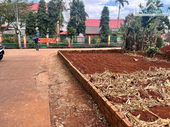 Đất Góc 2mt hẻm Nguyễn Lương Bằng gần trường mầm non - 1