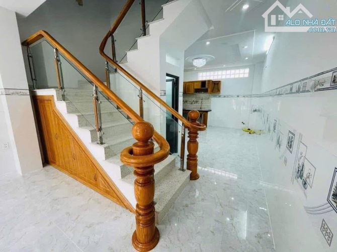 BÁN NHÀ MẶT TIỀN YÊN BÁI. P4. TRUNG TÂM TP VŨNG TÀU - 1