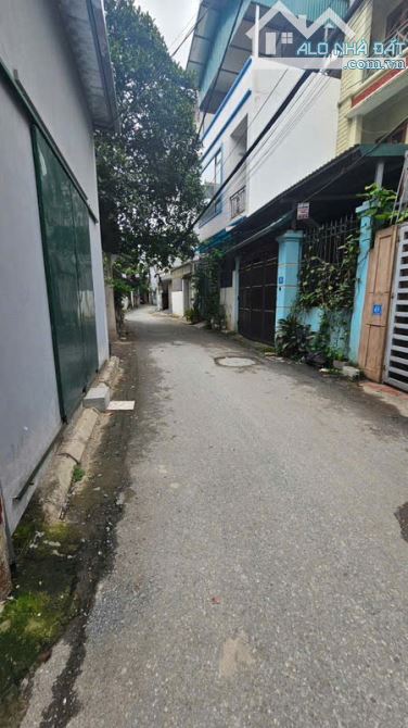 Bán nhà Thạch Bàn - 42m2 - Cách ô tô 5m - 5.8 tỷ - Gần hồ - 1