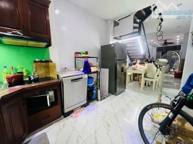 🔥HIẾM🔥NGUYỄN TRÃI, 100M RA PHỐ, SỔ VUÔNG, 7.2 TỶ 34M2 4T, VỊ TRÍ ĐẮC ĐỊA, FULL TIỆN ÍCH - 1