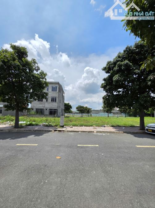 Bán đất gần Vsip1, KDC, p.Thuận Giao, Tp.Thuận An chỉ 3,1 Tỷ TL M7493 - 1