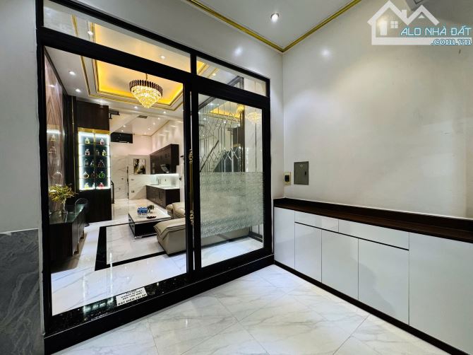 Bán căn nhà siêu phẩm xây mới 5 tầng mặt đường Hoàng Quý thông Chùa Hàng - 13