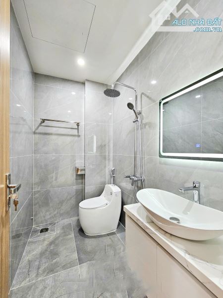 Nhà đẹp xây mới 60m2 x5T Thang Máy phân lô Lê Hồng Phong gần sân bay Cát Bi - 2
