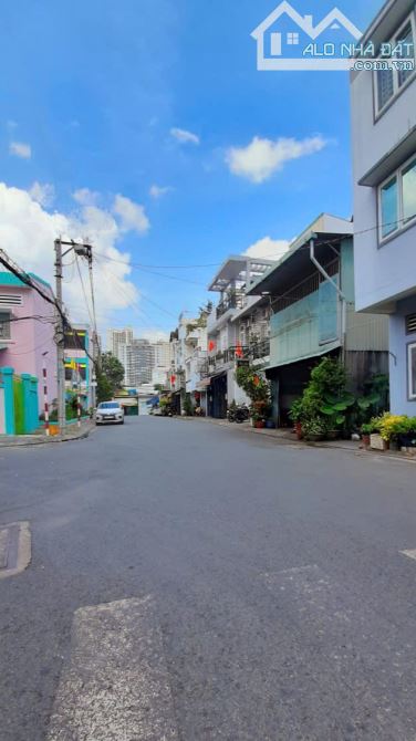 Bán nhà mặt tiền đường số Lâm Văn Bền, Q7 - 3 tầng - 5 phòng ngủ - 7 tỷ ++🚐 - 2