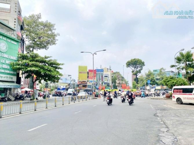 B.ÁN NH.À NGAY VÒNG XOAY LÊ HỒNG PHONG - LÝ THÁI TỔ - QUẬN 10  - NHÀ 3 TẦNG HC ĐẦY ĐỦ  3.6 - 2
