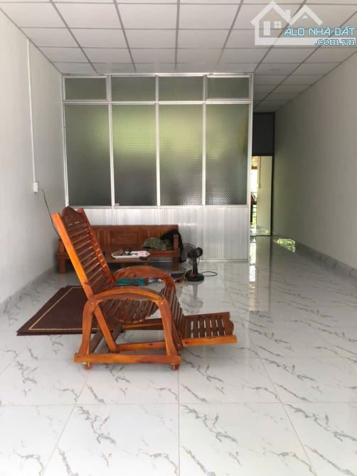 BÌNH CHIỂU NHÀ CẤP 4 SỔ CHUNG ĐƯỜNG Ô TÔ DT 50 M2 GIÁ 1,3 TỶ TL - 2
