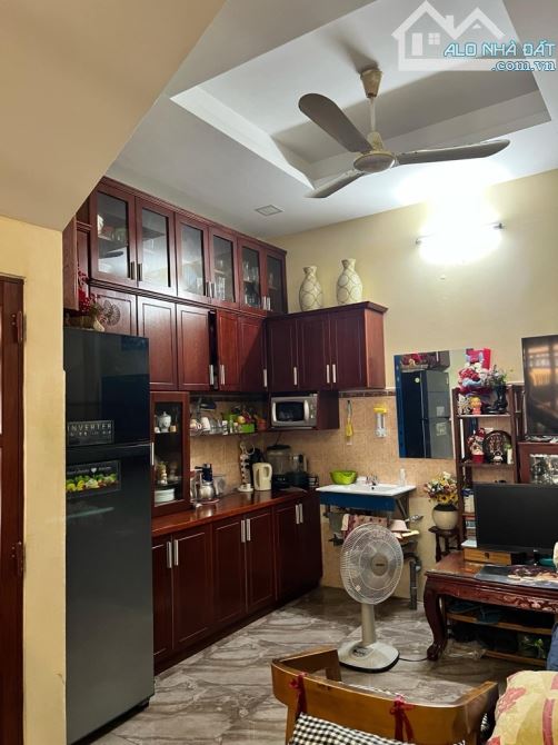 VÍP! VỊ TRÍ ĐẸP THÀNH THÁI QUẬN10-ĐƯỜNG THÔNG 2oto TRÁNH NHAU-42m2-4TẦNG- 13 tỷ - 2