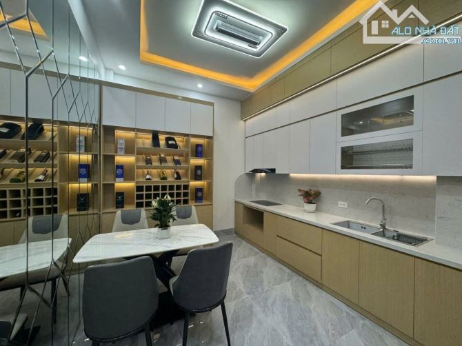 HOA HẬU THANH XUÂN - GARA 7 CHỖ - 10 MÉT RA HỒ - FULL NỘI THẤT VIP - 2