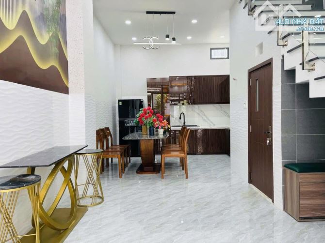 Lên sóng căn nhà vị trí đắc địa hẻm 1/ ngay Đoàn Thị Điểm, PN giá 3.6 Tỷ / 55.9m2. SHR - 2