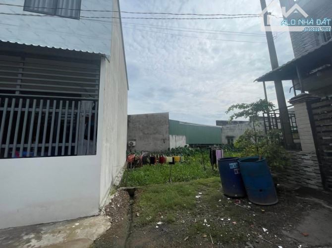 BÁN LÔ ĐẤT 75M2-GIÁ 1 TỶ -GẦN KHU CÔNG NGHIỆP TÂN ĐỨC - LIÊN HỆ CHO EM ĐI XEM ĐẤT - 2