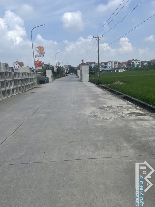 📍Dục Tú - Đông anh - gần Trung tâm Vin cổ loa .  💰 Giá 3,3 tỷ ( có T.L ) - 2