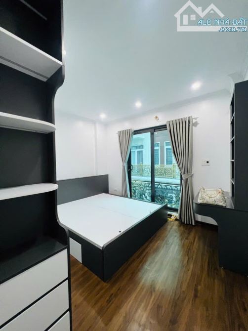Bán nhà riêng tại Phạm Văn Đồng,  61m2, ô tô, kinh doanh, Full nội thất, 15tỷ. - 2