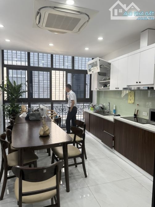 BÁN CĂN BIỆT THỰ 5TẦNG 120M2 MẠC THÁI TỔ – ĐẸP LONG LANH, ĐẲNG CẤP, XA HOA – TRUNG TÂM CẦU - 2