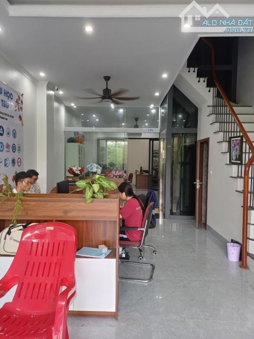 Lạc Long Quân 102m² mặt tiền 7,2m – nhà cực đẹp giá chỉ 25 tỷ, siêu rẻ không có căn thứ 2 - 2