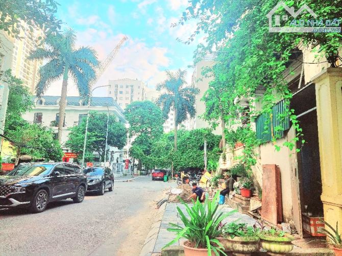BÁN CĂN BIỆT THỰ 4TẦNG 236M2 – ĐẸP LONG LANH, ĐẲNG CẤP LÔ GÓC – TRUNG TÂM CẦU GIẤY – SIÊU - 2