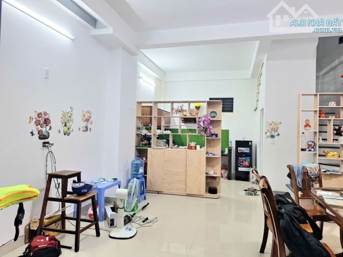 💥CHỈ NHỈNH 4 TỶ ĐEM VỀ🏠 3 TẦNG KIỆT PHAN BÁ PHIẾN - SÁT BIỂN MÂN THÁI- Ô TÔ ĐỖ SÁT NHÀ - 2