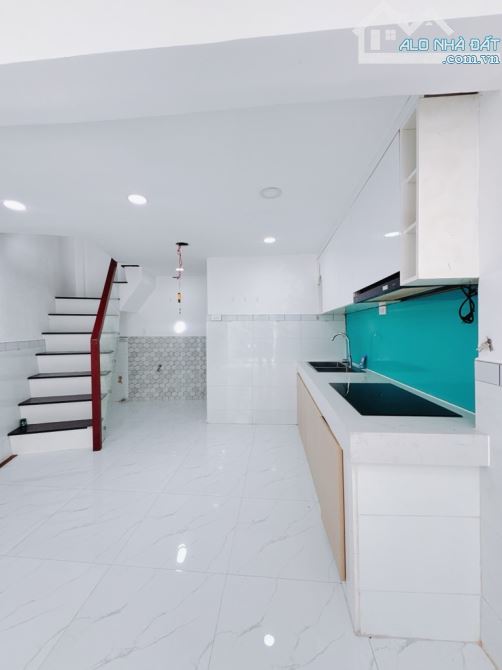 NHÀ MỚI 3 TẦNG TẠI VĨNH HỘI Q4 - KHU DC HIỆN HỮU KHÔNG QH - 2