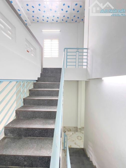 Bán gấp căn nhà cấp 4 sổ đỏ riêng ngay Nhà Máy nước Tân Hiệp, Hóc Môn, 870 Triệu - 2