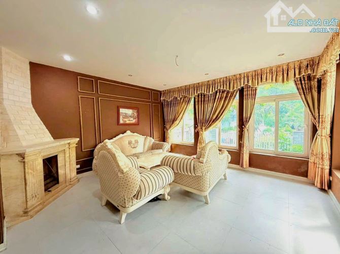 Bán biệt thự Lạc Long Quân khu cực Vip 290m² mặt tiền 16m có hầm bán giá 149 tỷ (ctl) - 2