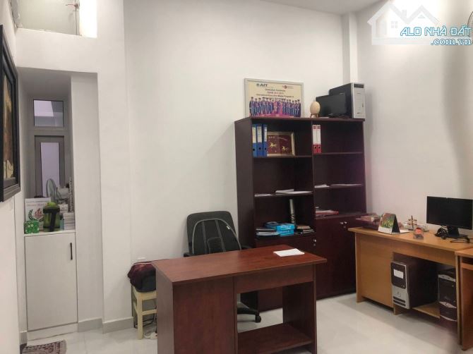 Nhà hiếm Lê Quang Định duy nhất 1 căn 2 mặt HXH(4,85x12m)nở hậu sẵn kết cấu. Gía 10tỷ5 - 2