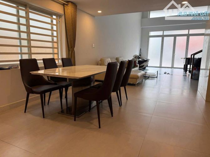 Mới! Căn Góc 2 Mặt Tiền Trần Phú, P.8 Q.5 Đoạn 2 Chiều Cực Đẹp - DT 6x20m - giá 40 tỷ - 2