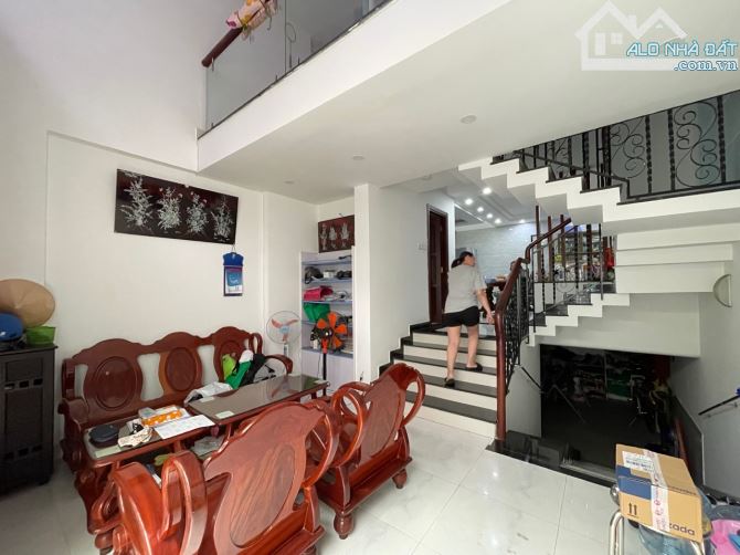 Bán nhà đẹp hẻm thông xe tải khu HOàng Long - Lê Đức Thọ, DT 5x12m, hầm 4 tầng, ở liền,12t - 2