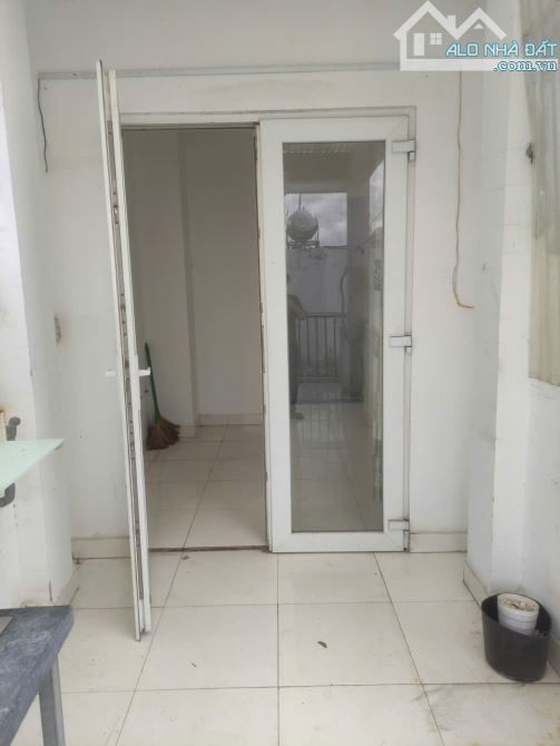 Cho thuê nhà nguyên căn Quận 3 – Gần mặt tiền, giá chỉ 12 triệu/tháng - 2