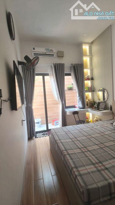 CẦN BÁN CĂN NHÀ PHỐ 1 TRỆT 2 LẦU GIÁP QUẬN 2 TẶNG FULL NỘI THẤT CHỈ 6.5 TỶ - 2