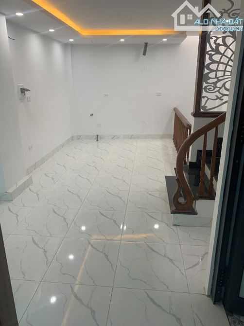 Nhà 5 tầng- Chỉ 3,9 tỷ.Gần Bx Yên Nghĩa - ga Cát Linh.Oto tới cửa. Đi bộ ra chợ, trường - 2