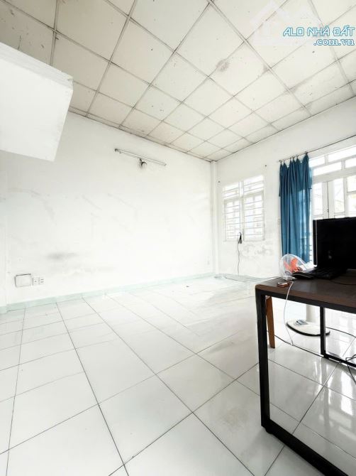 Bán nhà 2 tầng cách hẻm xe hơi 50m ngang hơn 5m-80m2 sử dụng giá chỉ hơn 3 tỷ thới an 13 - 2