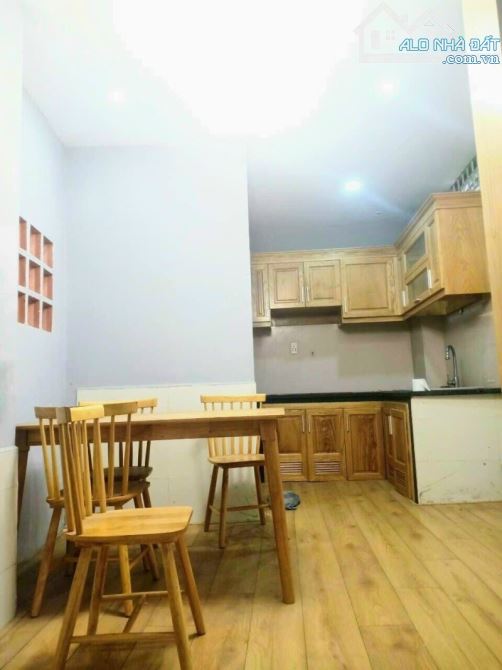 Bán nhà NGON , Phước Long, TP HCM, DT 160m2, 3 tầng, 14 phòng, Sổ Hồng, giá 9.35 tỷ. LH: - 2