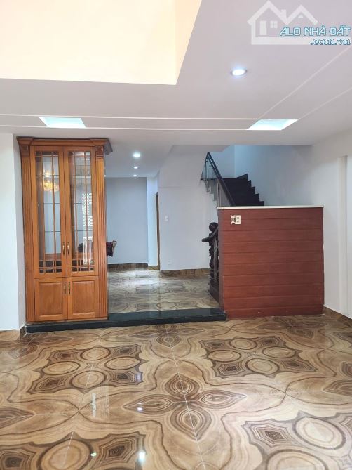 Bán Nhà 5 Tầng 2 mặt hẻm đường ô tô tránh ngay trung tâm Quận Bình Thạnh DT 60m2 - 2