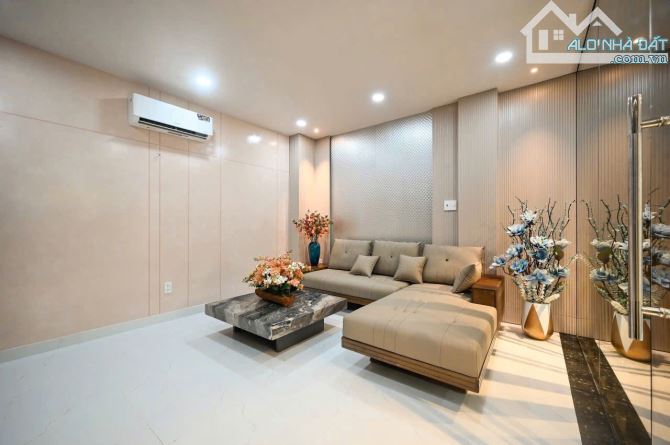 CHỈ CÒN 1 CĂN |  HXH đường Sư Vạn Hạnh, P.Hòa Hưng  | DT: 4x12m | 4 Tầng | - 2