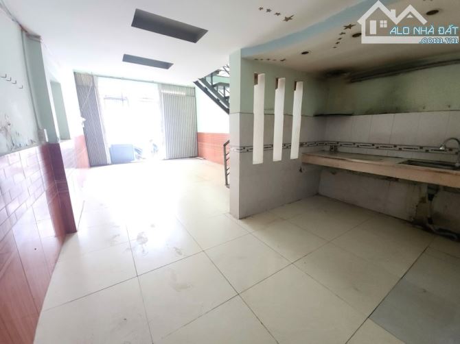🏡đường số 2, BHH B,Bình Tân. DT 4 x 14, 2 tầng. Giá 3,5 tỷ TL.  🌺- Mô tả : HẺM XE TẢI 🛻 - 2