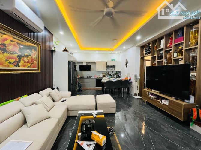 Trung Liệt kinh doanh lô góc 2 thoáng nhà 70m 3 tầng 20 tỷ - 2