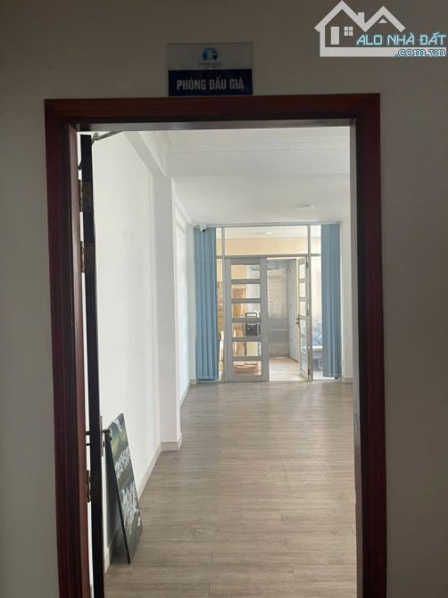 BÁN NHÀ-MBKD-VP GÓC 2MT Đ.HIỀN VƯƠNG, DT: 6x20m KC: LỬNG 3L ST. GIÁ: 38TỶ - 2