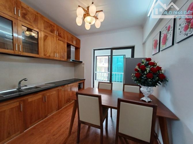 toà thương mại 17T7. bán căn 82m2- 2 ngủ, bàn giao ngay, giá 6 tỉ - 2