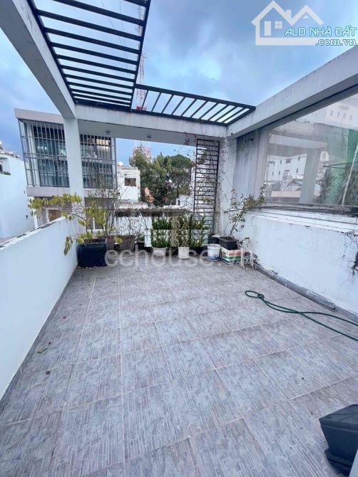 Hẻm 5M Cao thắng .Q.10 .Gần Hà Đô khu Vip . - 2