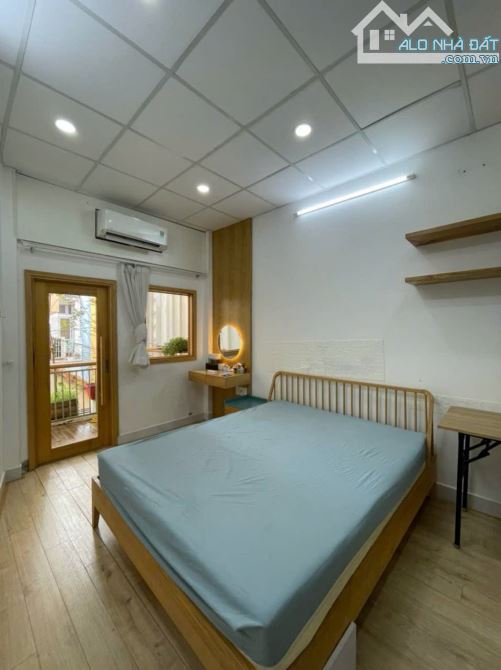 Bán nhà đẹp Thích Quảng Đức, Phường 5 Phú Nhuận, tặng full nội thất, nhỉnh 5 tỷ TL. - 2