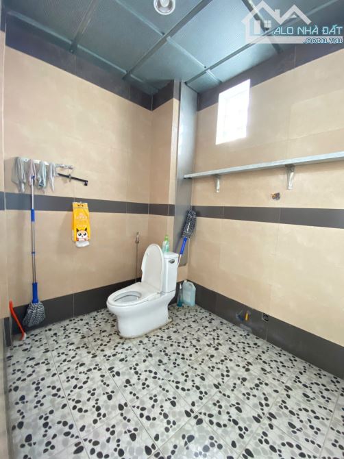 Mặt tiền NB Lê Niệm, Phú Thạnh, DT8x18m, lửng 3 lầu ST, 27.5 tỷ - 2