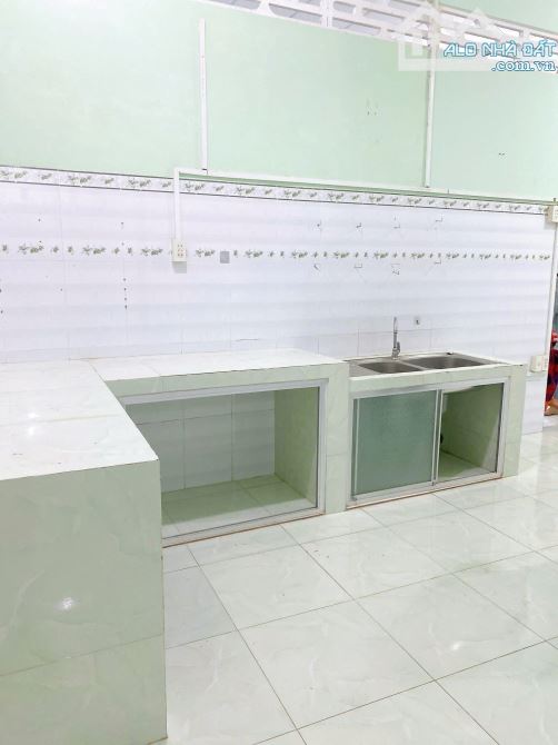 Bán nhà cấp 4 Thị Trấn Củ Chi 80m2 giá 780 triệu sổ hồng riêng - 2