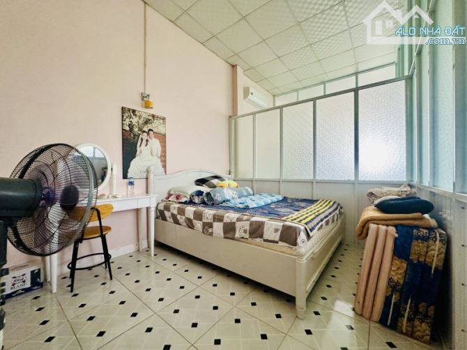 Bán Nhà Hẻm Xe Tải Quận 8 – Ngang 6.3m, Diện Tích 173m2 - Giá Chỉ 11.15 Tỷ - 2