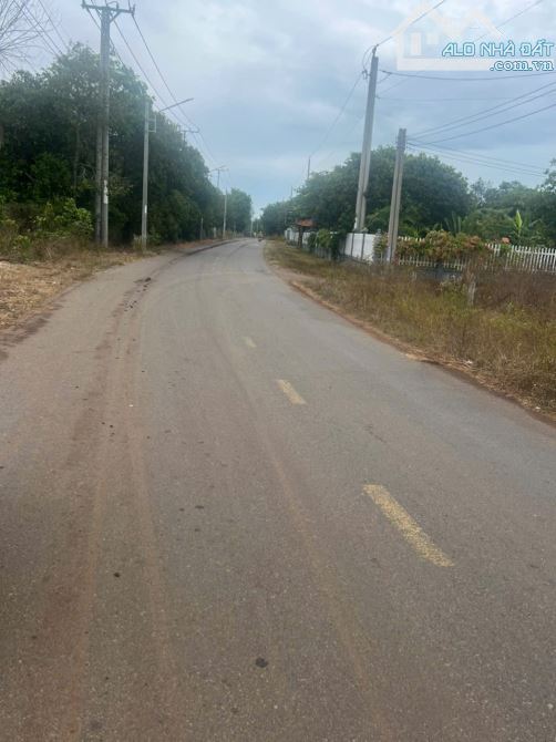 MỘT LÔ ĐẤT ĐẸP NHẤT THỊ TRẤN ĐẤT ĐỎ  MẶT TIỀN ĐOÀN CHUNG CÒN,  Dt 1008 m 18,3 m mặt tiền l - 2