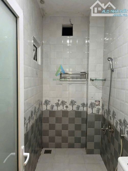 BÁN NHÀ MẶT TIỀN 2 TẦNG ĐƯỜNG NGUYỄN HIẾN LÊ, DT 100M2, GIÁ TỐT 6TỶ6 - 2