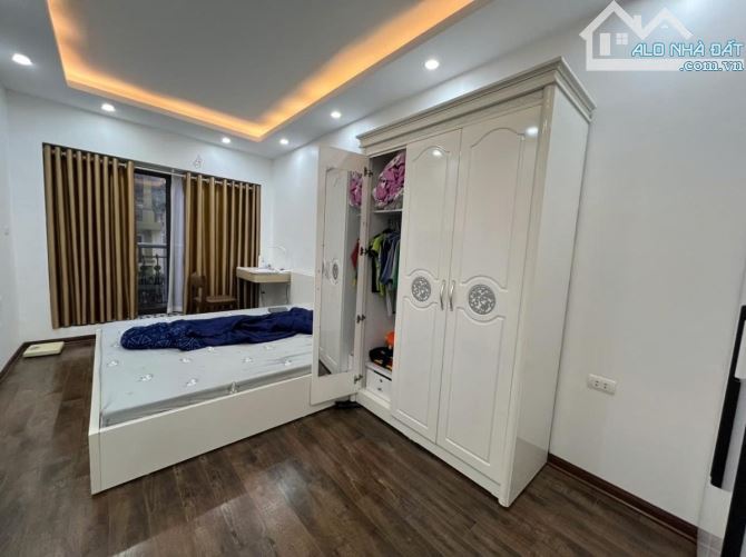 Khu Phân Lô Quân Đội Bạch Mai, Ô tô ,55m2-4m mặt tiền,9 ngủ, ngõ thông chỉ 18tỷ ! - 2