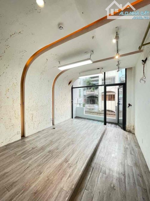 CHO THUÊ NHÀ MẶT TIỀN 25 BÙI VIỆN Q1, DIỆN TÍCH: 4x15M, TRỆT 5 LẦU, GIÁ 120 TRIỆU - 2